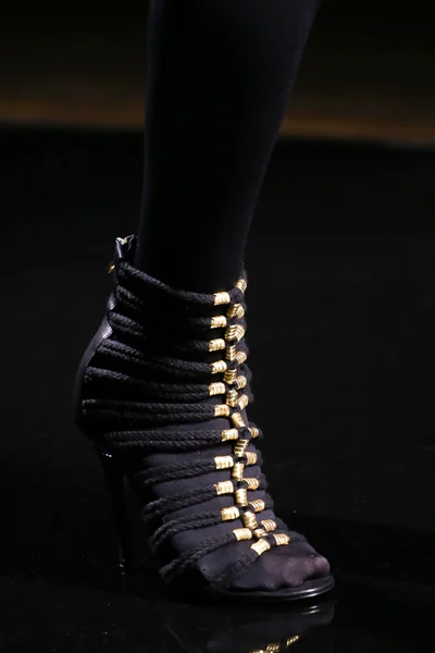 Look 12